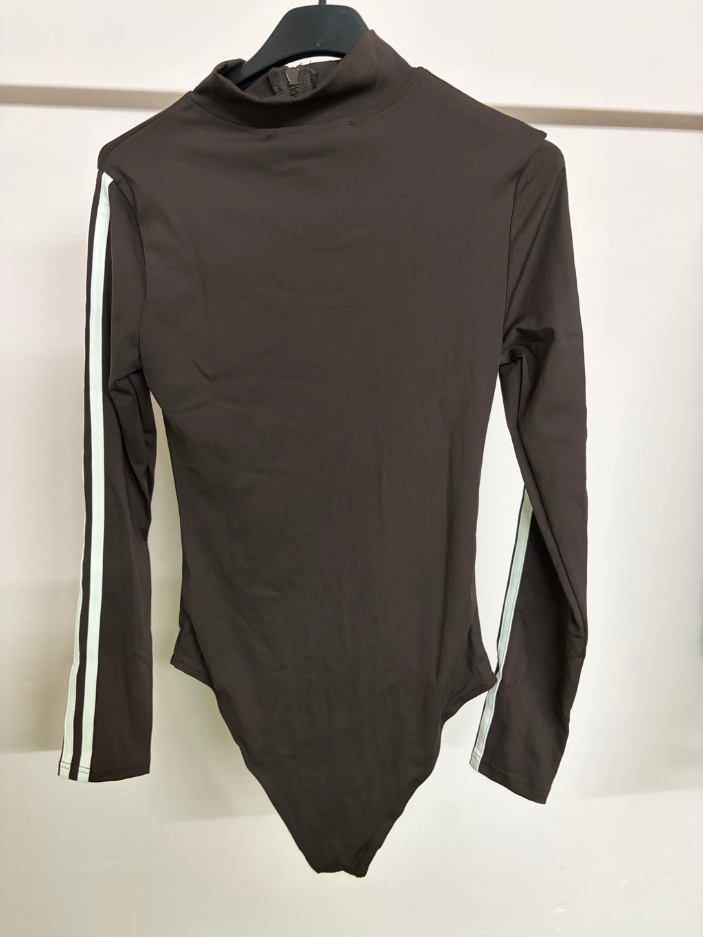 Body Long Sleeve Cut-Out Red Coffee